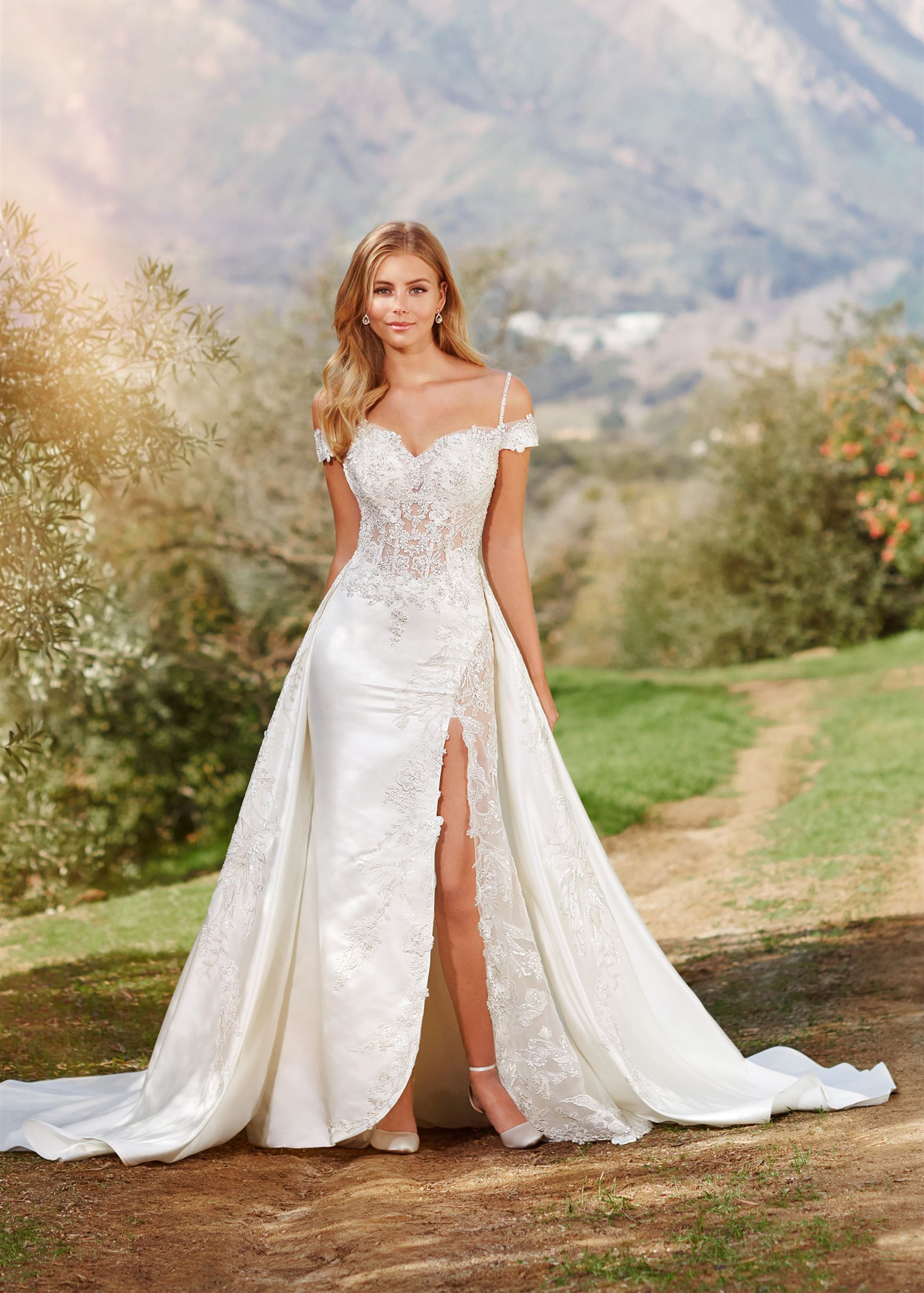 A Line Beaded Ivory Lace Satin Side Slit Wedding Dress With Detachable Train 8093